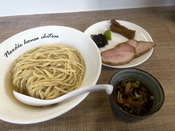 「鯵煮干と羅臼昆布の冷たいつけ麺　950円」@麺庵ちとせの写真