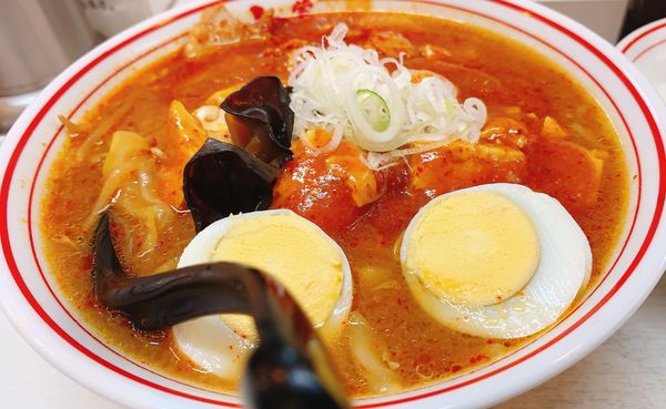 「五目蒙古タンメン９００円＋マーボ大盛り７０円半ライス１３０円」@蒙古タンメン 中本 目黒店の写真