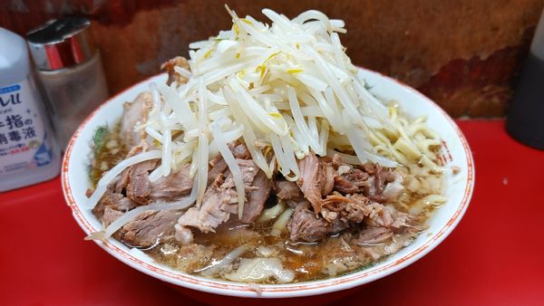 「大豚ダブル（ヤサイダブル）￥８００」@ラーメン二郎 目黒店の写真