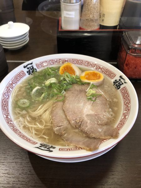 「味玉ラーメン　豚骨醤油　850円」@一福 豊中緑地公園店の写真