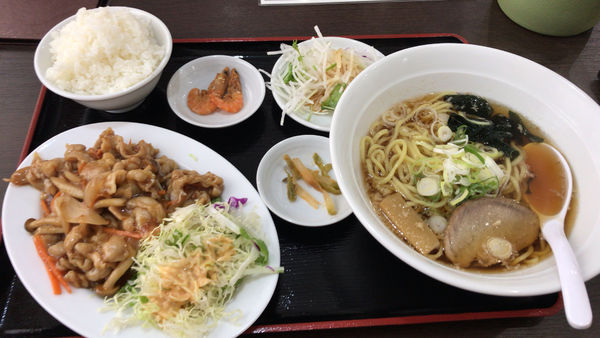 「醤油ﾗｰﾒﾝ固め860円（ｾｯﾄ価格）」@台湾料理 祥瑞の写真