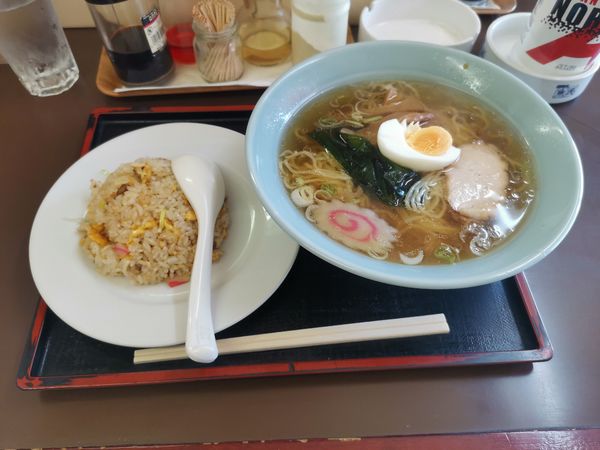 「ラーメン 半チャーハン 740円」@ほしの食堂の写真