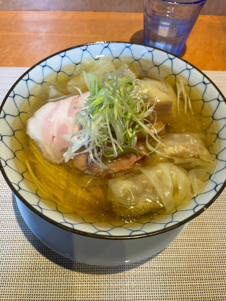 「塩煮干しワンタン中華そば」@柴崎亭の写真