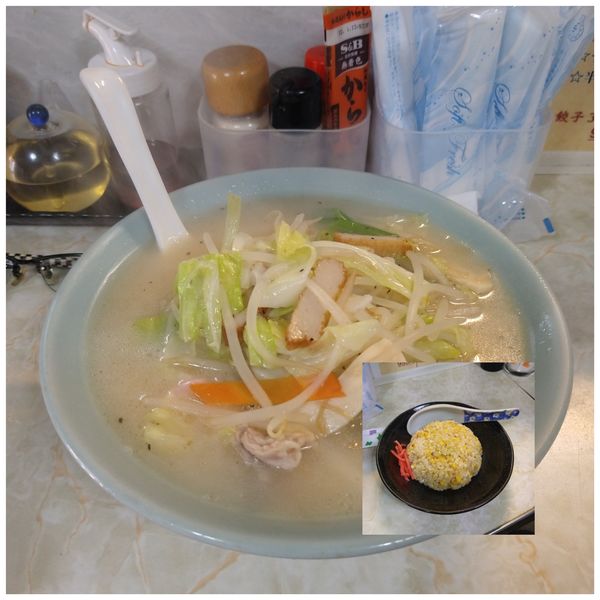 「Aセット（チャンポン+半炒飯）800円」@長崎屋の写真