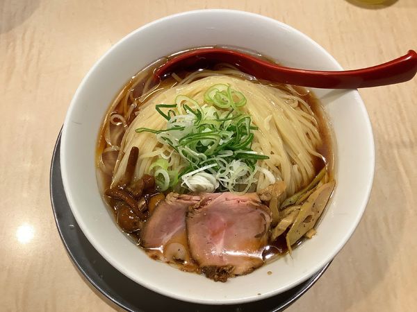 「冷がけ中華そば 大盛」@食堂 七彩の写真