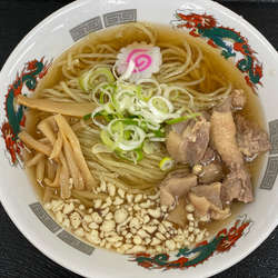 冷たい鳥中華そば 800円