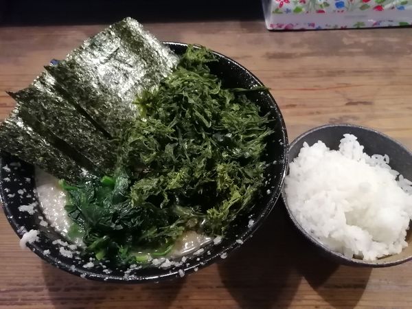 「限定　白らーめん　850円　ライス　120円」@家系ラーメン クックらの写真