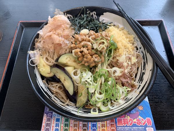 「冷し薬味納豆そば大盛 780円」@ゆで太郎 東池袋春日通り店の写真