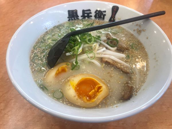 「豚骨ラーメン」@九州ラーメン黒兵衛 宝塚中筋店の写真