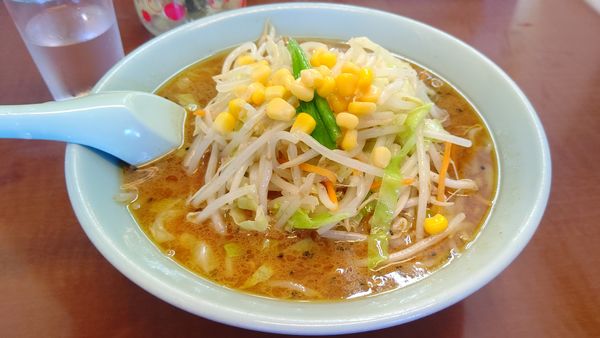 「味噌ラーメン&半チャーハン1010円」@札幌ラーメン 満北亭 瑞穂店の写真