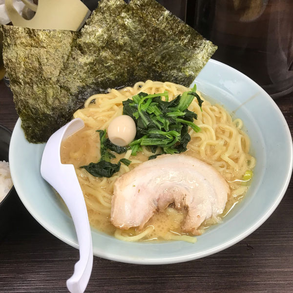 「醤油ラーメン」@横浜家系ラーメン お茶の水 魂心家の写真