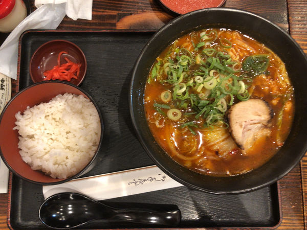 「旨辛だしラーメン(8月31日閉店予定)」@さん源醤 長田店の写真