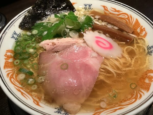 「煮干しラーメン　850円」@麺奏 弥栄の写真