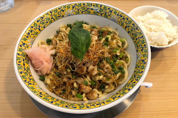 「【限定】混ぜそば「流星群」(太麺) 900円+ライス200円」@中華そば すばる食堂の写真