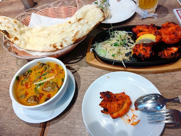 「野菜カレールー520円(3辛)＋ナン180円」@バタチキ 高崎オーパ店の写真