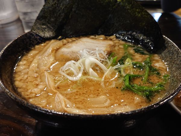 「豚爆醤油」@半チャンラーメン たまぞう 下柚木店の写真
