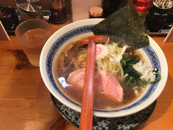 「ラーメン（醤油）＋半チャーハンセット」@麺屋よしの写真