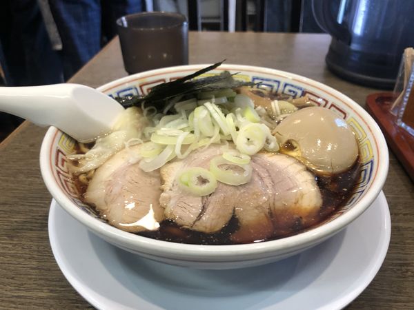 「特製中華そば 醤油 中太」@丸中華そばの写真