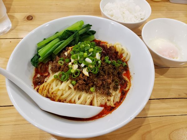 「汁なし(ゴマ)　温泉玉子　半ライス」@汁なし担々麺 ここからの写真