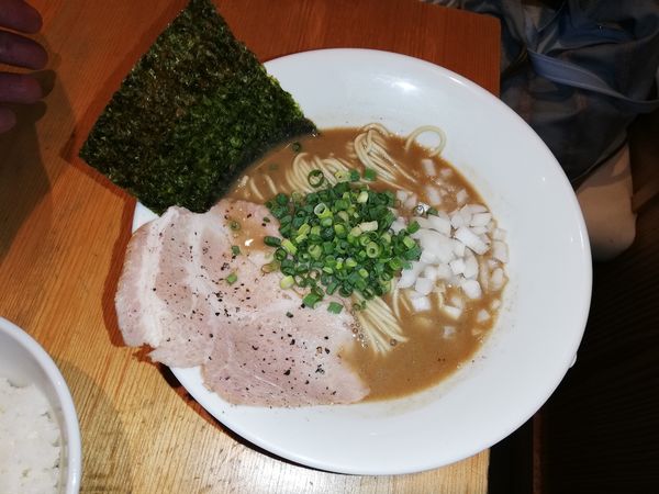 「濃厚海老煮干そば」@麺屋 まほろ芭の写真