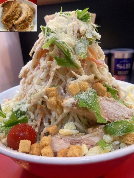 「冷やし中華（普通）＋シーザー＋追加豚２枚＋α」@千里眼の写真
