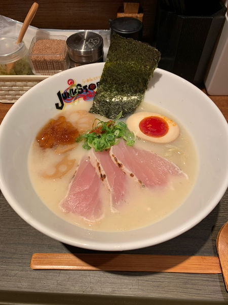 「魚介のトリコ（味玉入り）」@麺と心 7の写真