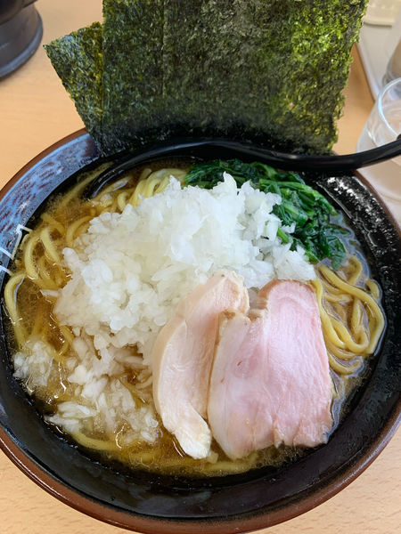 「横浜家系とんこつラーメン　大盛り　玉ねぎ」@らーめん矢の写真