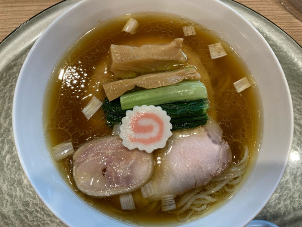 「羅臼昆布と鮭節の中華そば¥1300」@中華そば 深緑の写真