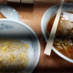 半醤油ラーメンセット(1000円)