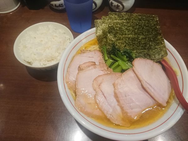 「チャーシュー麺モモ肉+ライス」@らーめん飛粋の写真