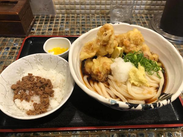 「鶏天ぶっかけうどんセット」@本格手打 たけうちうどん店の写真