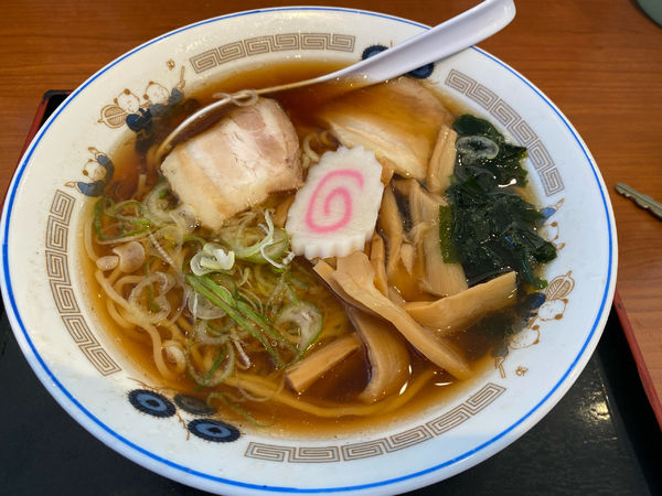 「昔ながらのしょうゆラーメン450円」@山田うどん 亀井野店の写真