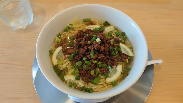 「【限定】冷やしレモンラーメン900円+チャーシュー丼400円」@中華そば すばる食堂の写真