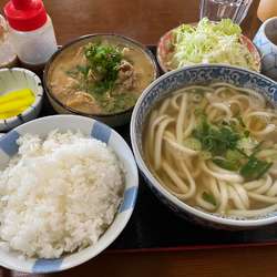 ホルモン定食750円