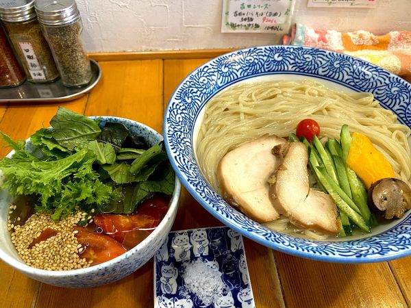 「森の冷やしつけ麺¥1100。麺の大盛り¥150。」@らーめん森や。の写真