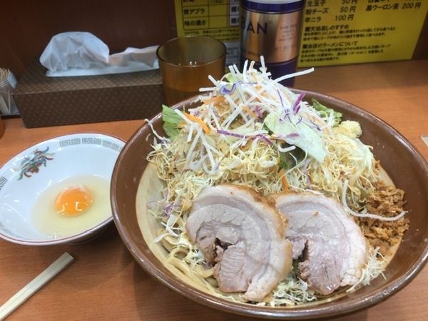 「大ラーメン(冷やし、麺増し、ニンニクヤサイ)」@ラーメン豚山 大塚店の写真