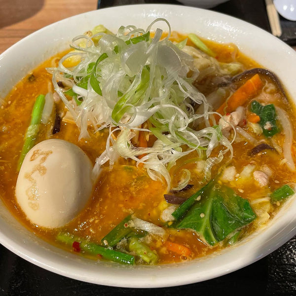 「煮玉子ラーメン」@けやき 新千歳空港店の写真