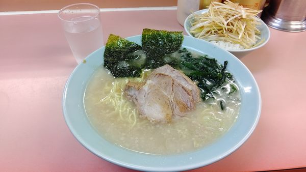 「ラーメンデー1,1(７００円)値上がり❗」@ラーメンショップ椿 新奥多摩街道店の写真