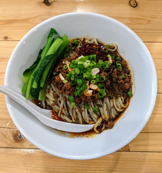 「汁なし担々麺(黒ごま)  880円 ＋ 半ライス  50円」@汁なし担々麺 ここからの写真