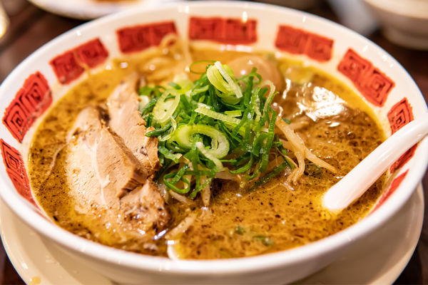 「チャーシューと黒マー油の味噌ラーメン」@バーミヤン 大原店の写真