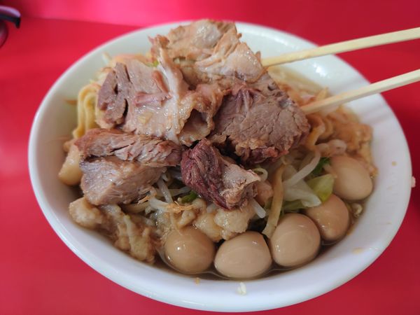 「小ラーメン750円（麺少なめ、ニンニク、アブラ）＋うずら卵」@ラーメン二郎 茨城守谷店の写真