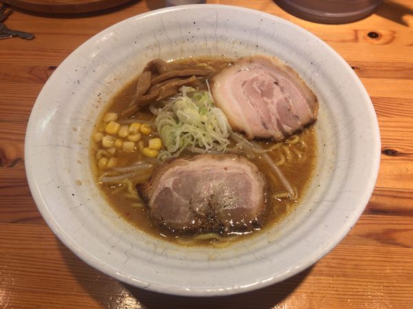 「旭川味噌らーめん」@旭川らーめん かじべえの写真