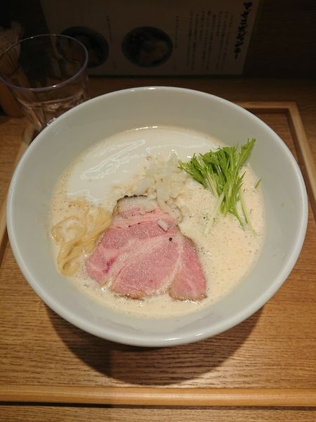「ふく流らーめん 880円」@ふく流らーめん 轍 東京高田馬場本店の写真
