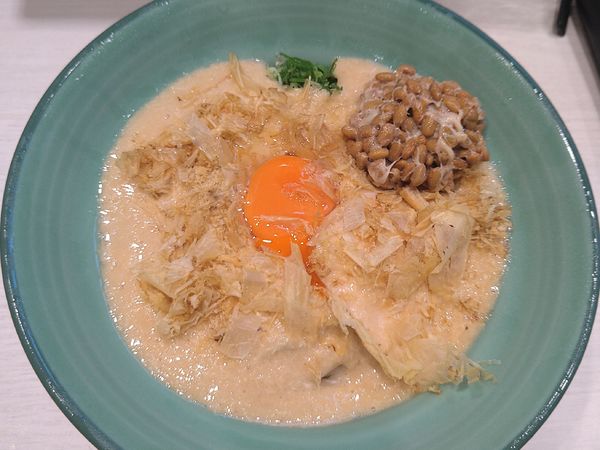 「【夏期限定】鮭節と山の芋の冷しとろろSOBA＋納豆」@柳麺 呉田-goden-の写真