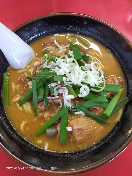 「もつラーメン　890円」@かっちゃんらーめん 麺屋○勝の写真