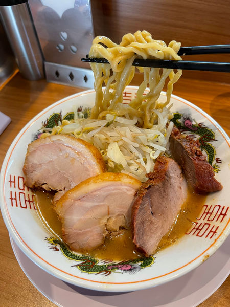 「ミニラーメン 850円＋ちょい肉増し」@麺処 ほん田 東十条店の写真