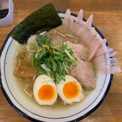 ゆず塩らーめん　※半熟味玉、岩下の新生姜トッピング