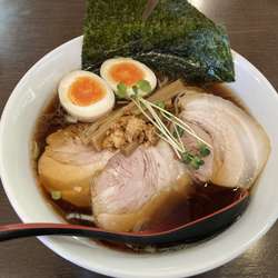 黒醤油ラーメン中盛・細麵