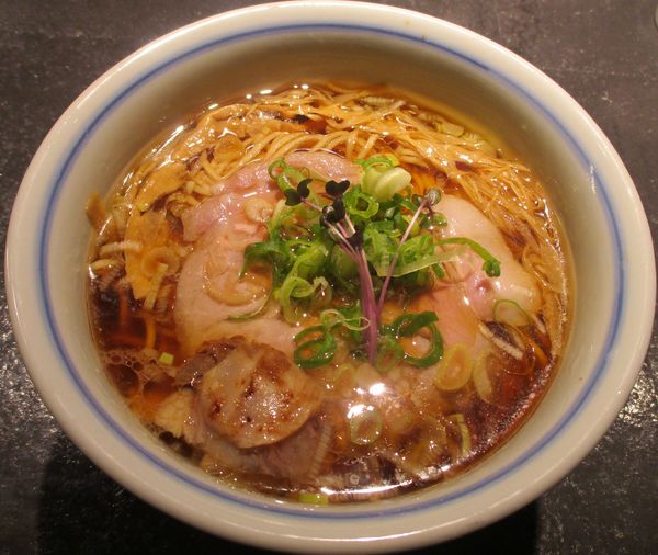 「REGULAR 細麺　850円」@駄目な隣人 新宿店の写真