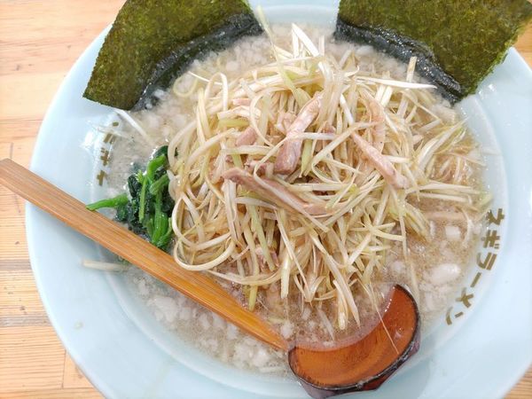 「ネギラーメン（こってり）＋ネギ」@ラーメンショップ 椿 上彦川戸店の写真